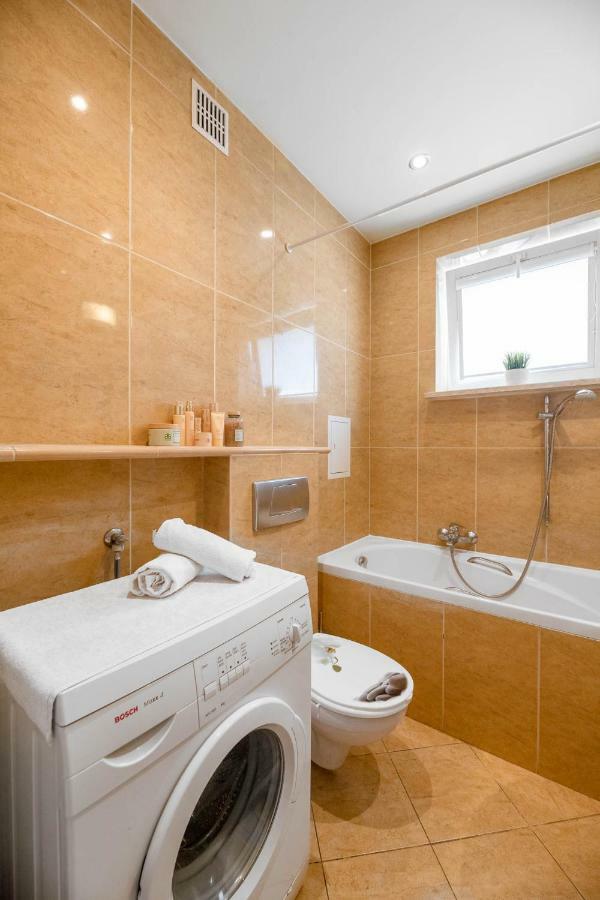 Apartament Goka Like It Warsaw Exterior photo